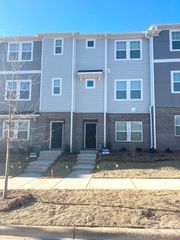3718 Memorial Parkway, Charlotte, NC 28217