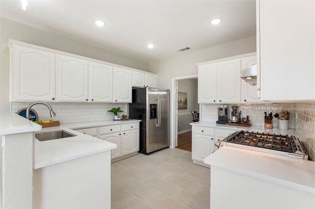 10231 Castle Drive, Frisco, TX 75035