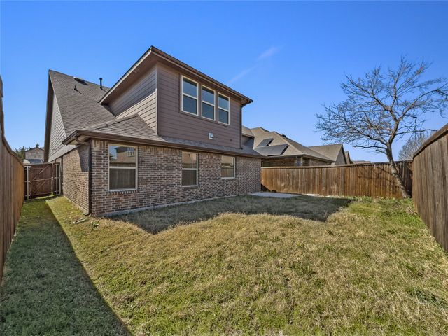 2126 Hobby Drive, Forney, TX 75126