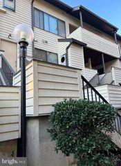 9916 HELLINGLY PL #154, Gaithersburg, MD 20886