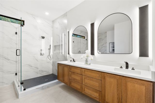 10434 Vinemont Street, Dallas, TX 75218