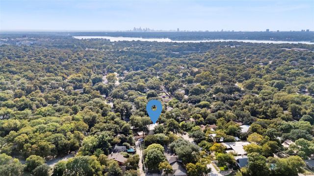 10434 Vinemont Street, Dallas, TX 75218