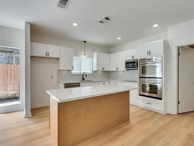 26 Cherry Hill Drive, Conroe, TX 77304