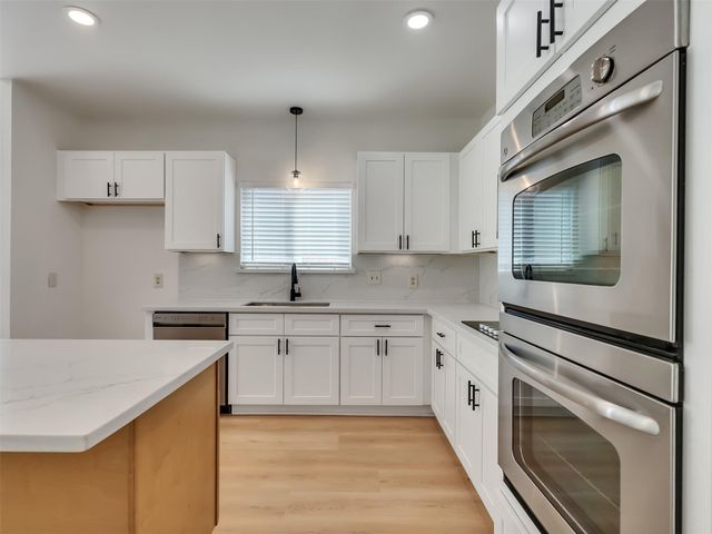 26 Cherry Hill Drive, Conroe, TX 77304