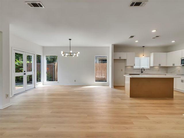 26 Cherry Hill Drive, Conroe, TX 77304