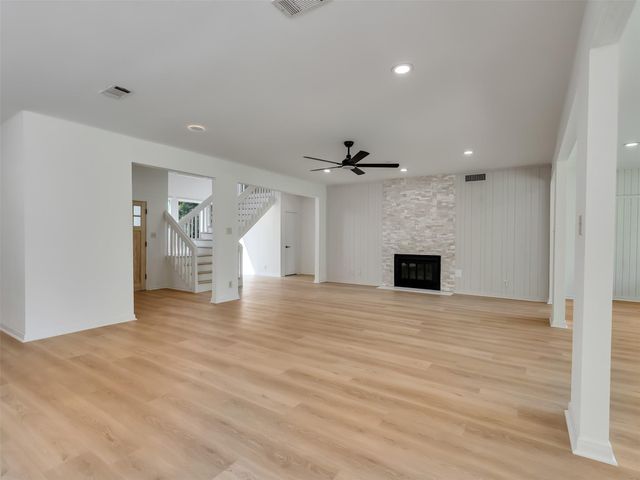 26 Cherry Hill Drive, Conroe, TX 77304