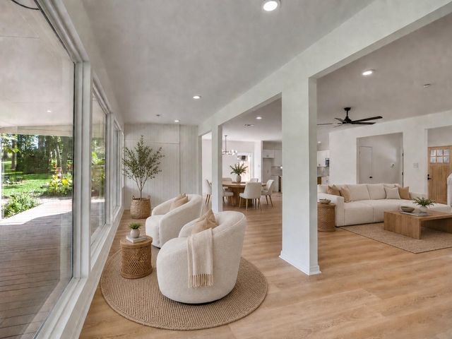 26 Cherry Hill Drive, Conroe, TX 77304