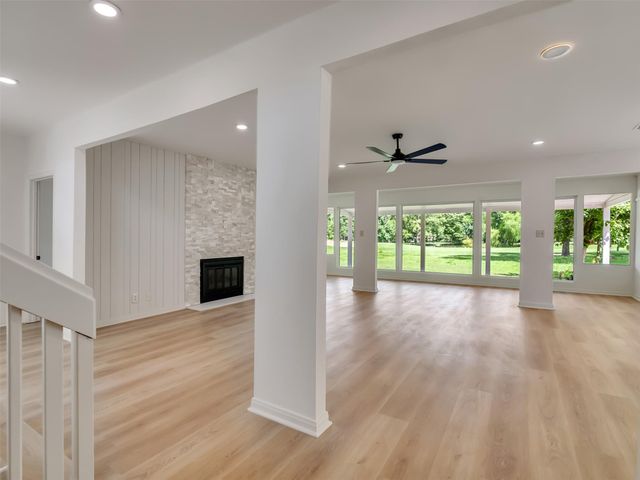26 Cherry Hill Drive, Conroe, TX 77304
