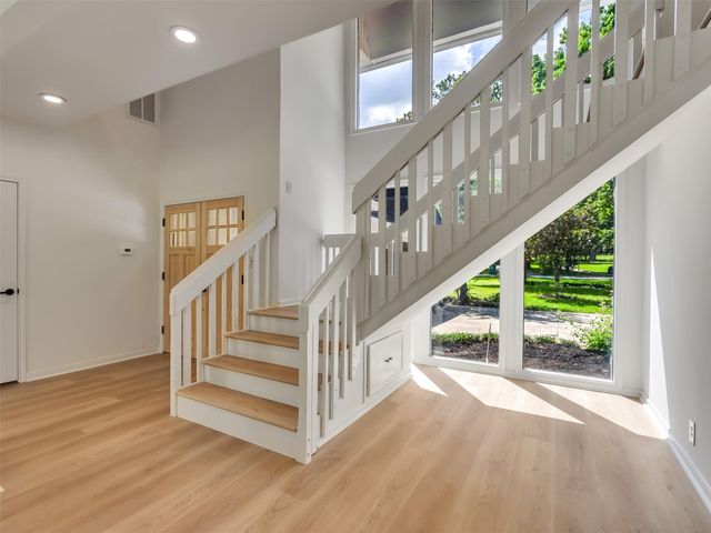 26 Cherry Hill Drive, Conroe, TX 77304