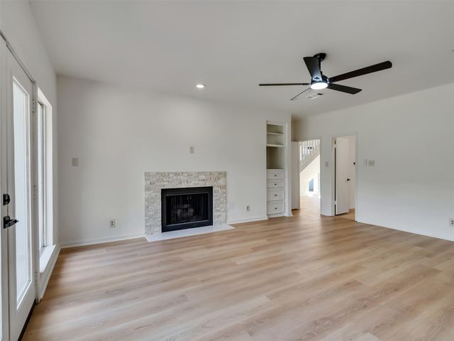 26 Cherry Hill Drive, Conroe, TX 77304
