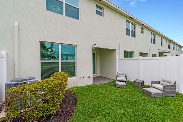 4370 Pond Lily Lane, Lake Worth, FL 33467
