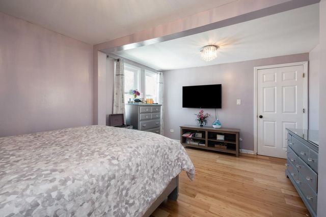 10736 S Church Street, Chicago, IL 60643