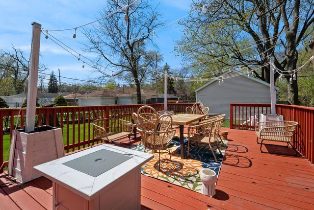 10736 S Church Street, Chicago, IL 60643