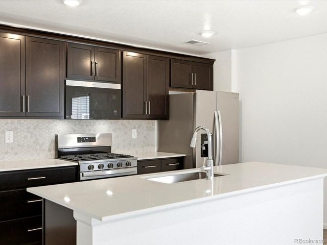 21234 E 65th Dr, Aurora, CO 80019