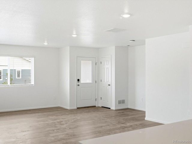 21234 E 65th Dr, Aurora, CO 80019