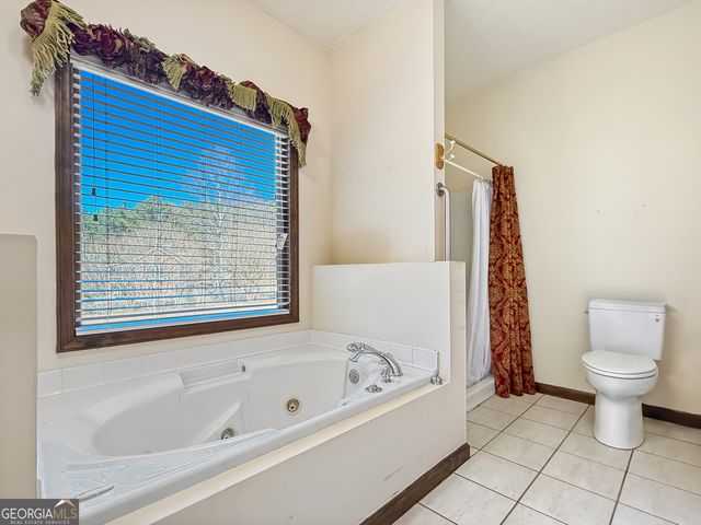 1100 Highway 54, Moreland, GA 30259