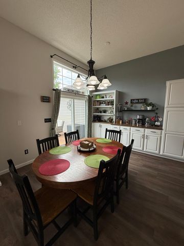 15685 Chestnut Way, Rosemount, MN 55068