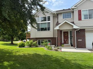 15685 Chestnut Way, Rosemount, MN 55068