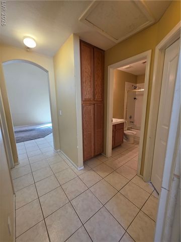 9829 Ridge Creek Place, Las Vegas, NV 89134