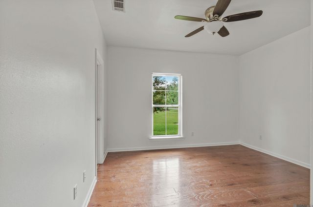 14105 Bert Allen Rd, Gonzales, LA 70737