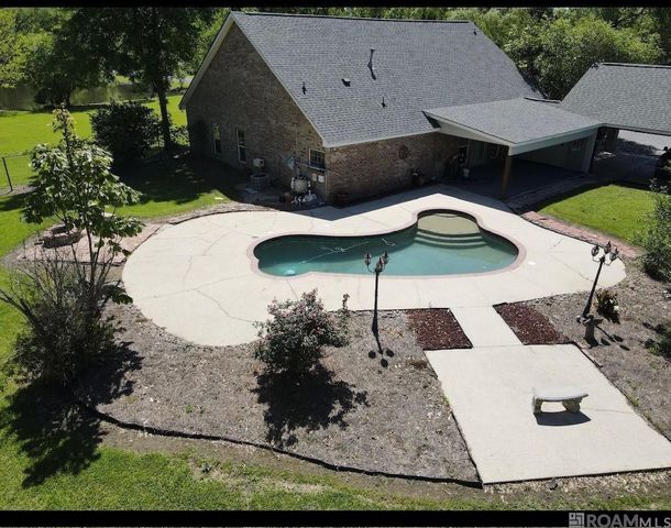 14105 Bert Allen Rd, Gonzales, LA 70737