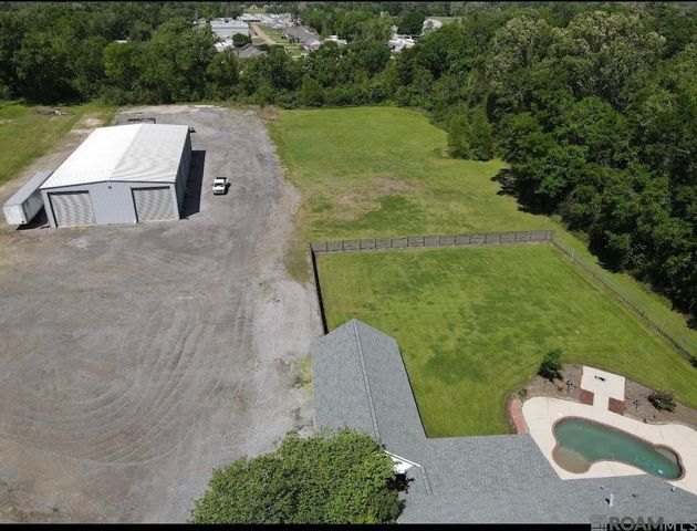 14105 Bert Allen Rd, Gonzales, LA 70737