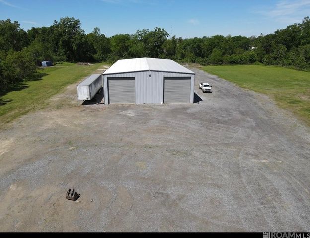 14105 Bert Allen Rd, Gonzales, LA 70737