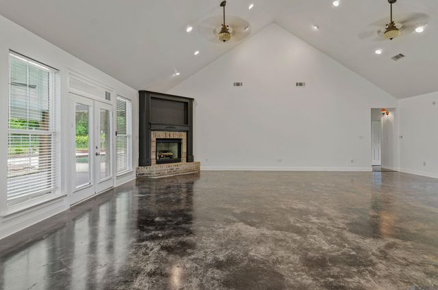 14105 Bert Allen Rd, Gonzales, LA 70737