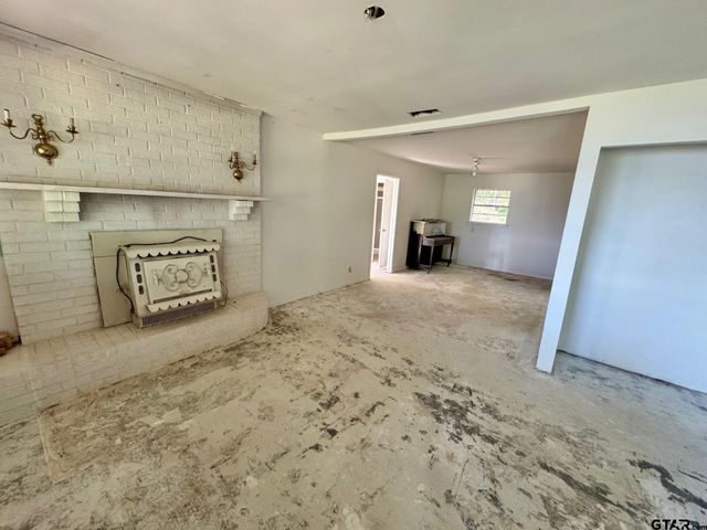 497 CR 3420, Hawkins, TX 75765