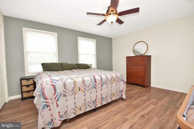 34 LARCH DR, Shippensburg, PA 17257