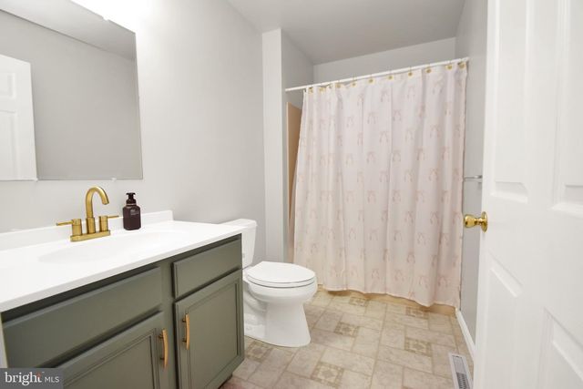 34 LARCH DR, Shippensburg, PA 17257