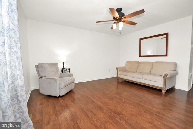 34 LARCH DR, Shippensburg, PA 17257