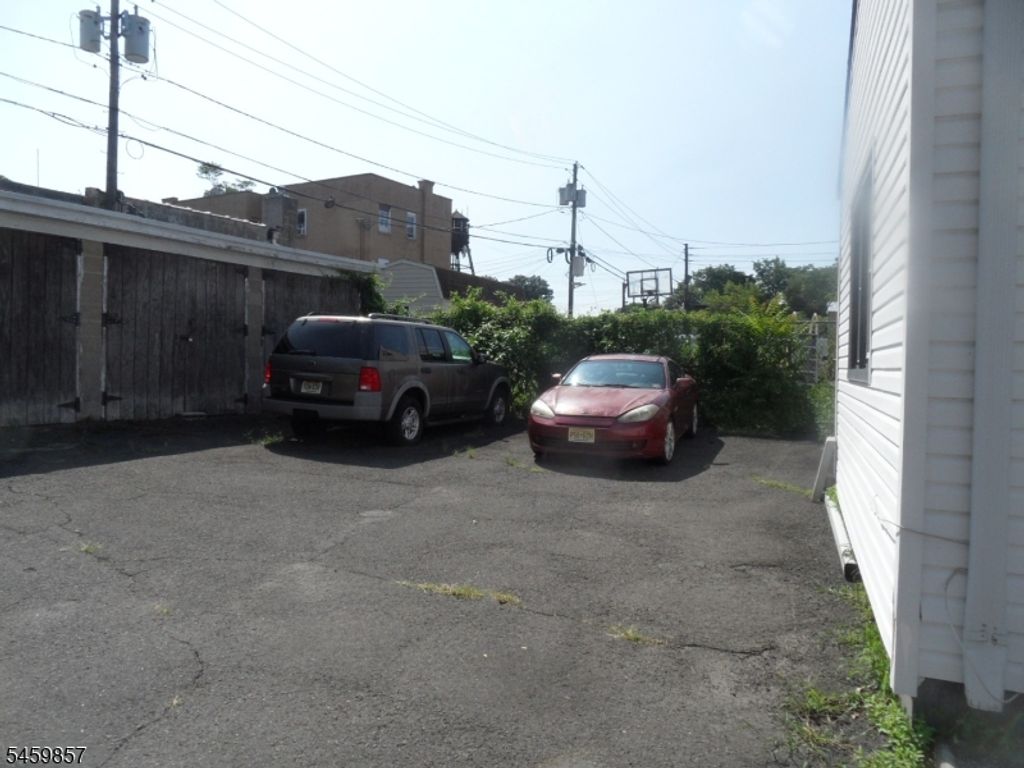 15 Rowe St, East Orange City, NJ 07017 — photo 3