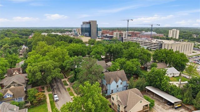 3620 Bell Street, Kansas City, MO 64111