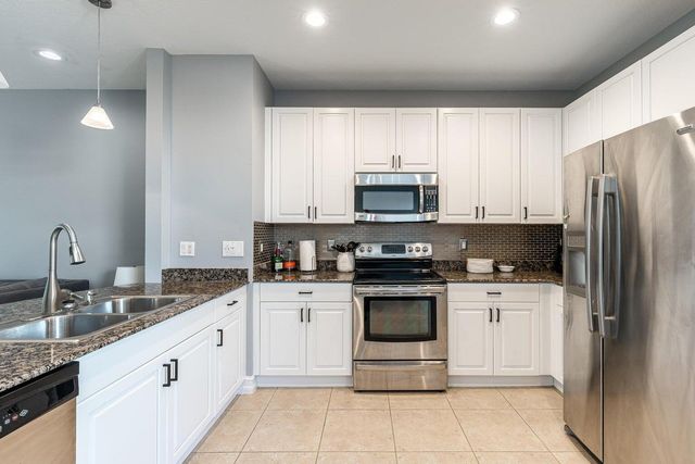 75 Atlantic Grove Way, Delray Beach, FL 33444