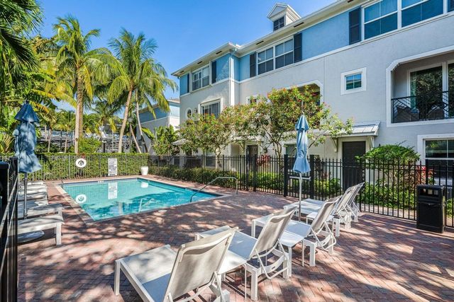 75 Atlantic Grove Way, Delray Beach, FL 33444