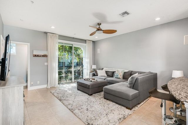 75 Atlantic Grove Way, Delray Beach, FL 33444