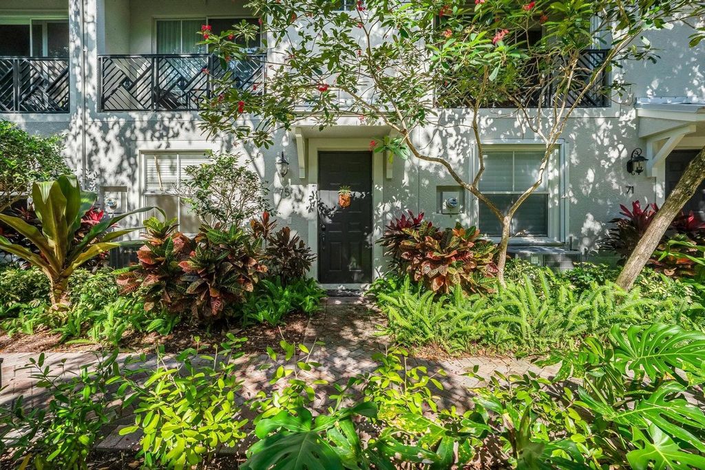 75 Atlantic Grove Way, Delray Beach, FL 33444