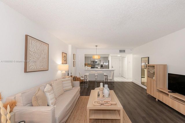 2301 Collins Ave 333, Miami Beach, FL 33139