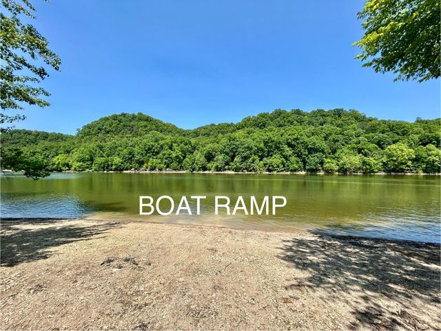 46 Point Drive, Nancy, KY 42544