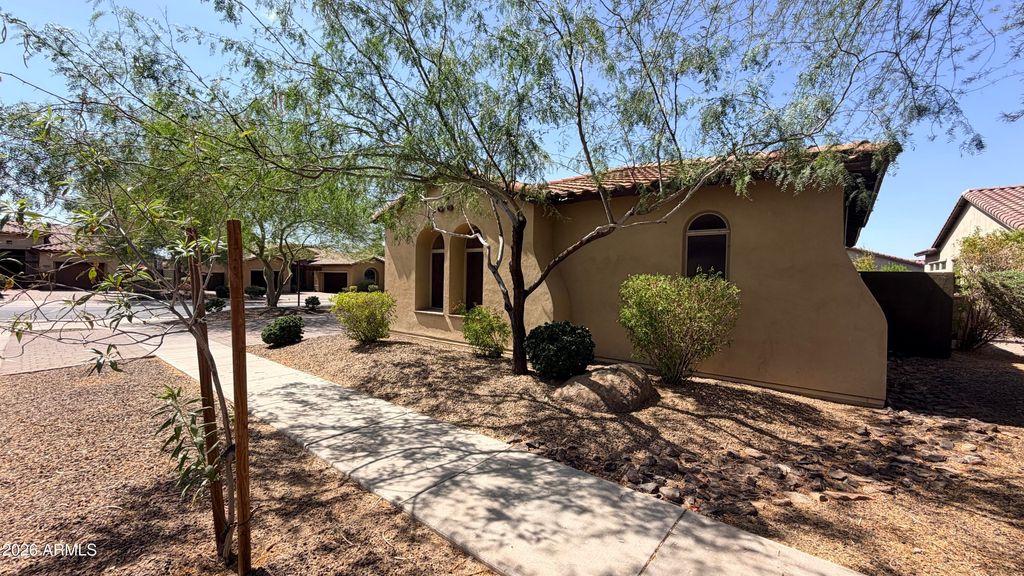 1518 E HAZEL Drive, Phoenix, AZ 85042