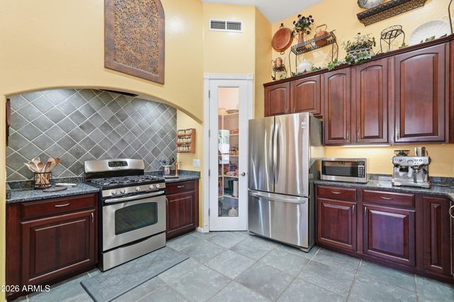 6964 E GRANDVIEW Street, Mesa, AZ 85207