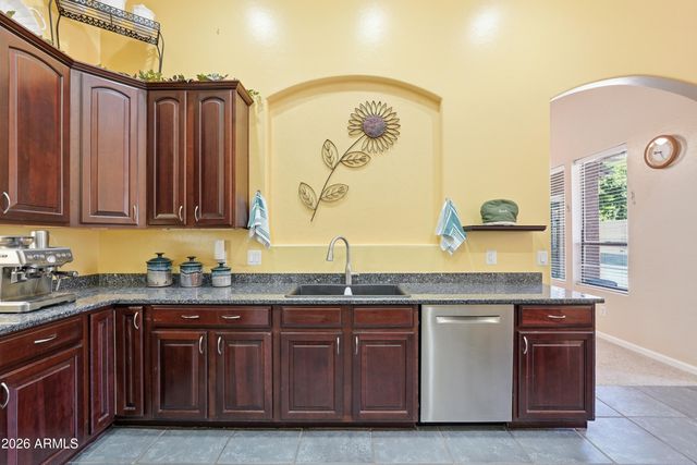 6964 E GRANDVIEW Street, Mesa, AZ 85207
