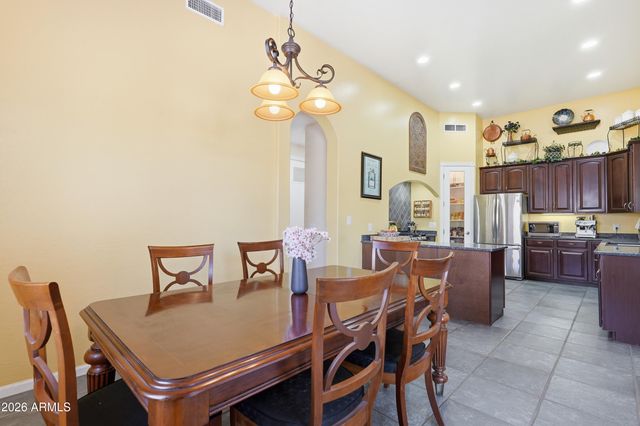 6964 E GRANDVIEW Street, Mesa, AZ 85207