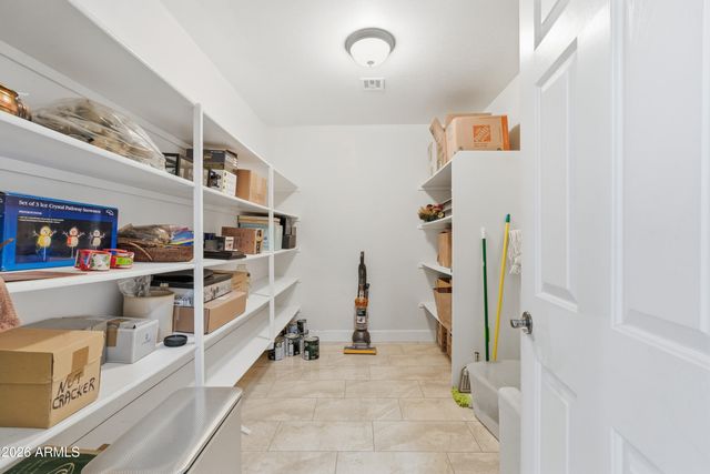 6964 E GRANDVIEW Street, Mesa, AZ 85207