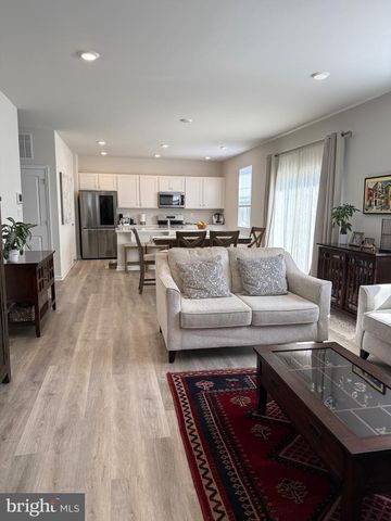 13 OUTSAIL AVE, Barnegat, NJ 08005