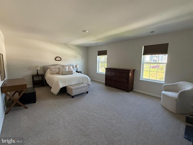 13 OUTSAIL AVE, Barnegat, NJ 08005