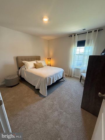 13 OUTSAIL AVE, Barnegat, NJ 08005