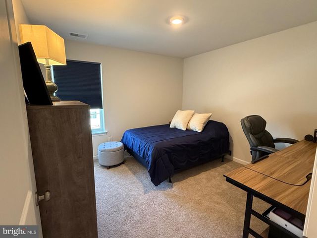 13 OUTSAIL AVE, Barnegat, NJ 08005