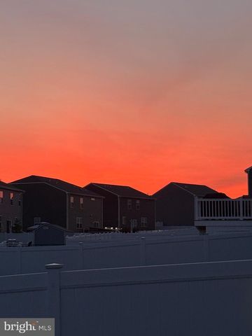 13 OUTSAIL AVE, Barnegat, NJ 08005